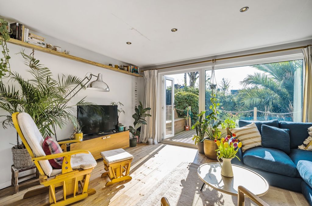 Property photo 1 of 14 Reception