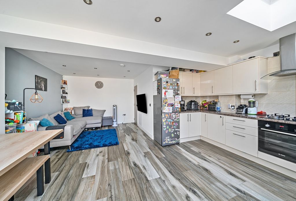 Property photo 1 of 15 1289826-23-682869...