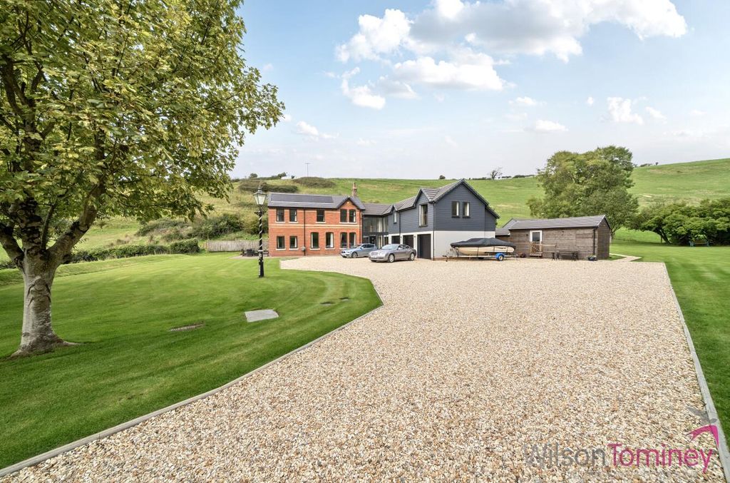 Property photo 1 of 52 35Fbda54-3B7A-4908-90ce-Abcd0409F5d7.Jpg