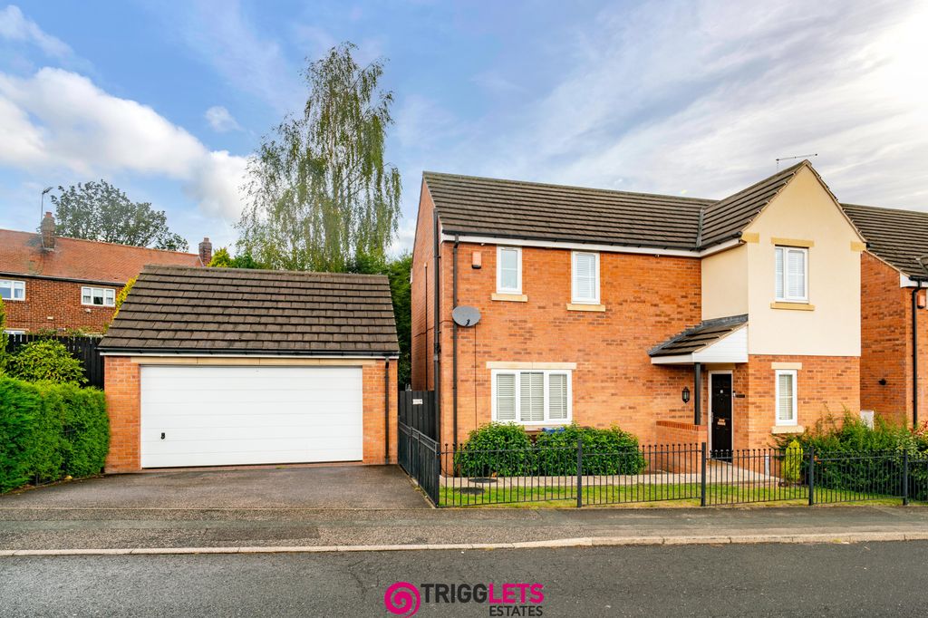 Property photo 1 of 33