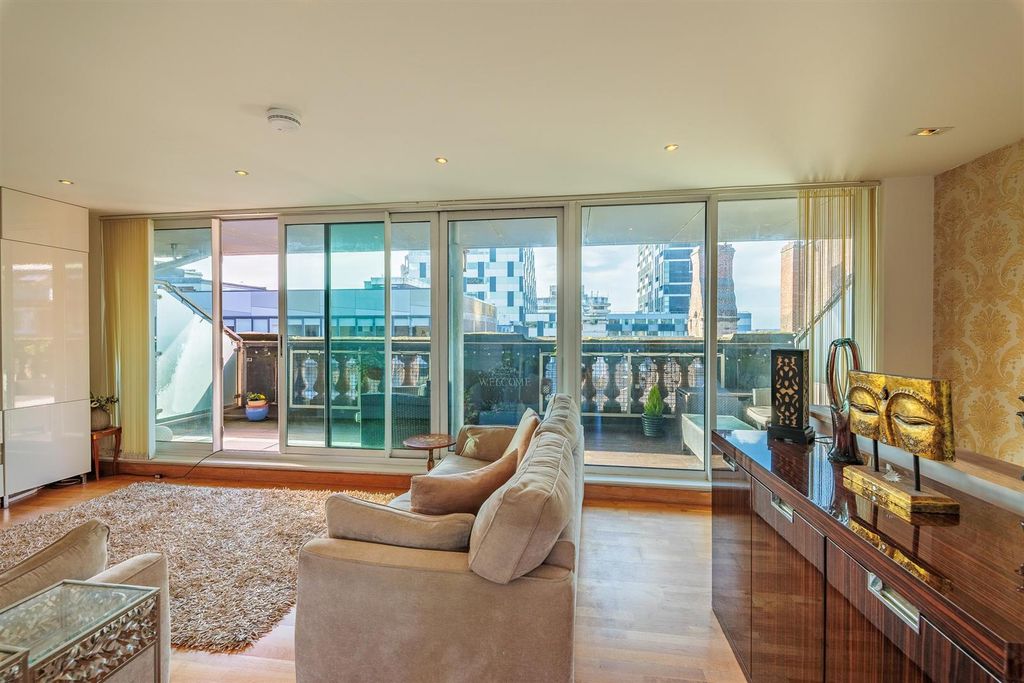 Property photo 1 of 30