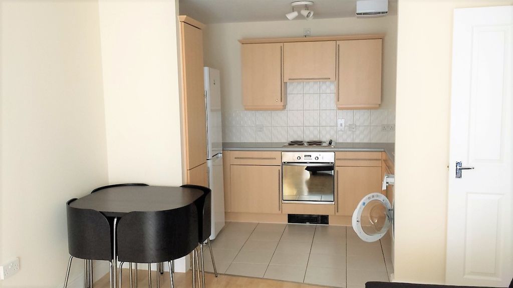 Property photo 2 of 11