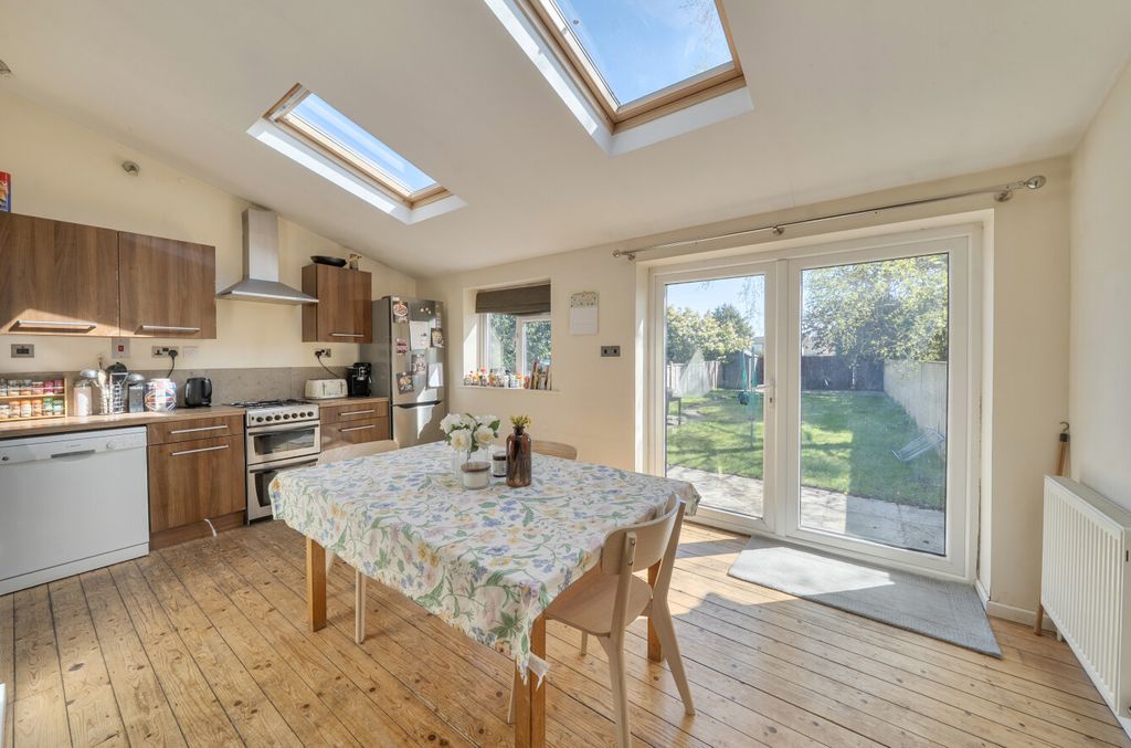 Property photo 2 of 25 Kitchen/Dining Room