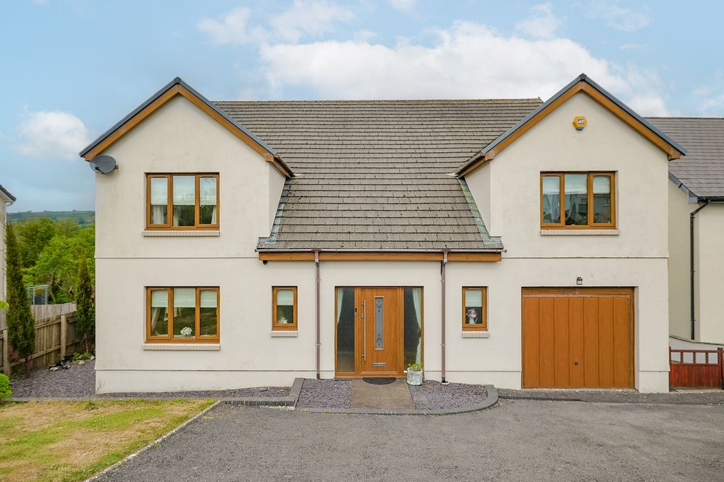 Property photo 1 of 31 12 Clos Yr Afon - Web (36 Of 43).Jpg