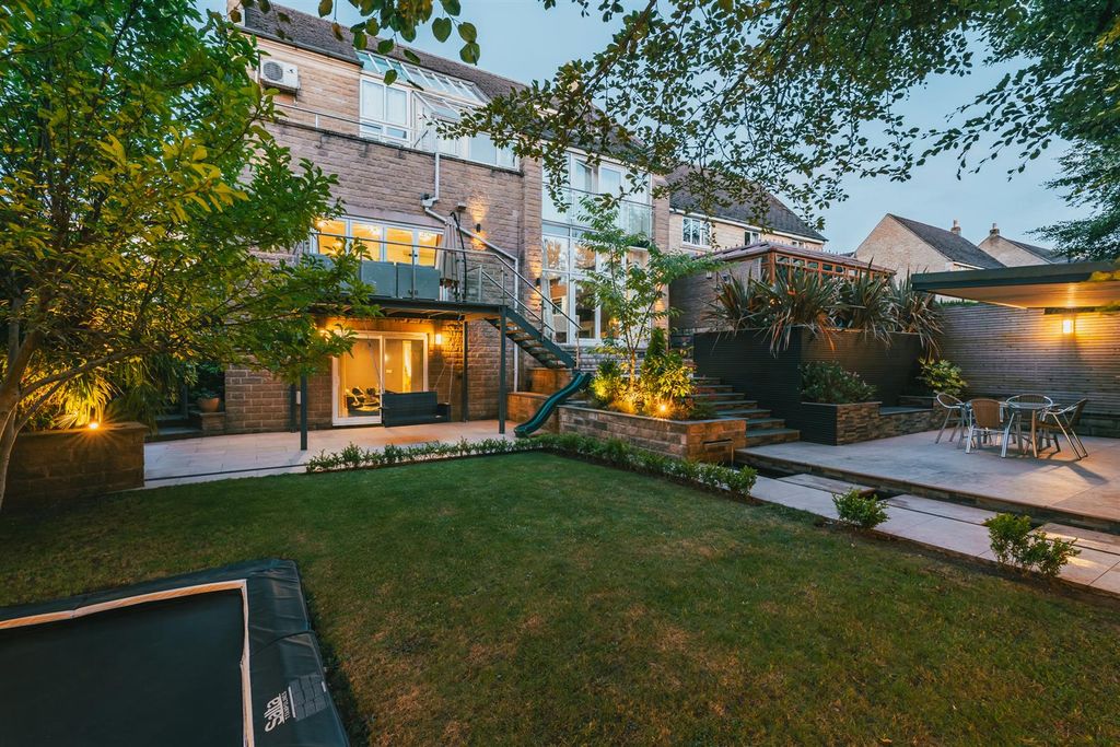 Property photo 2 of 39 Exterior And Gardens