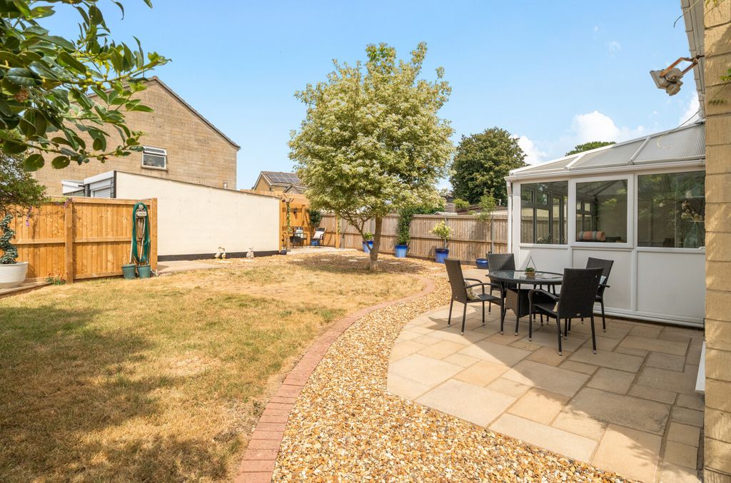 Property photo 2 of 23 1488320-6-6A61Ab1...