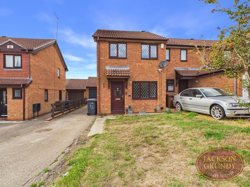 Property photo 1 of 9 Hedge End