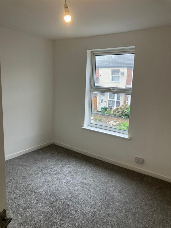 Property photo 2 of 10 46 Nine Elms Lane 2.Jpeg