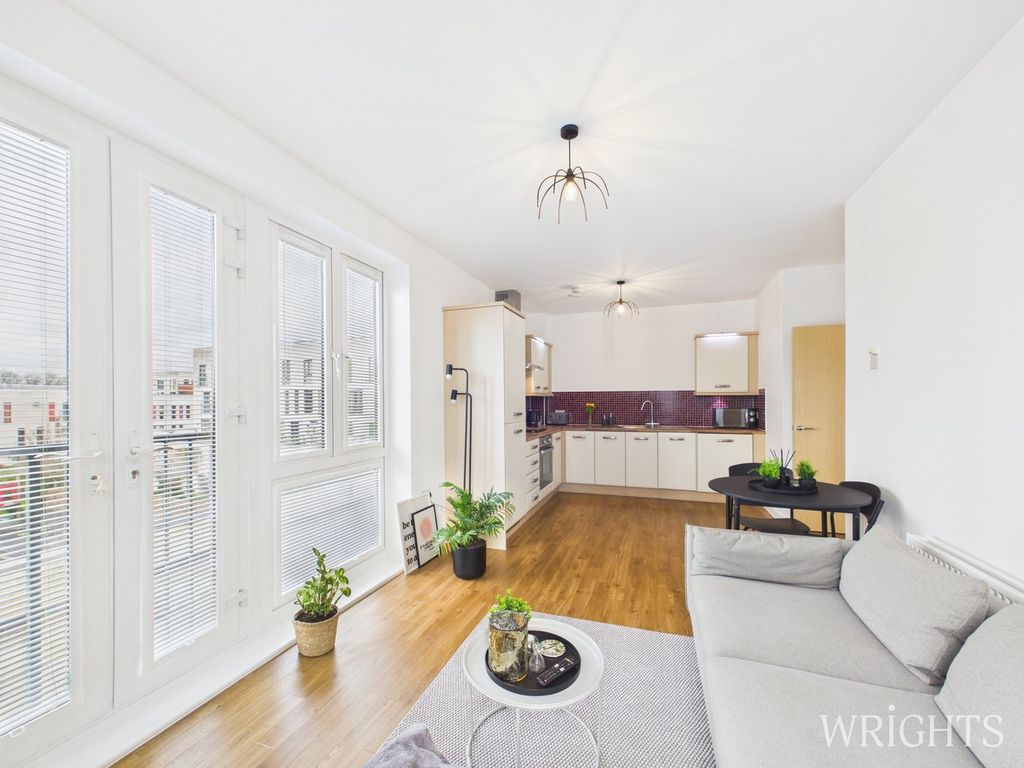 Property photo 3 of 18