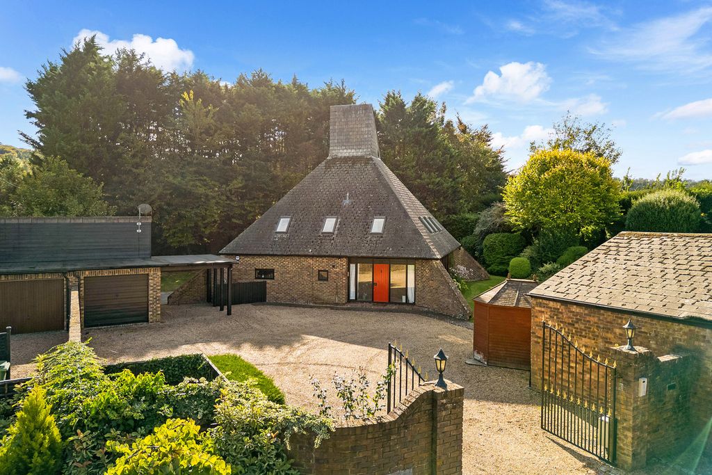 Property photo 1 of 24