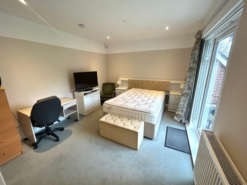 Property photo 2 of 13 Photo 1