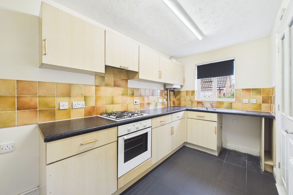 Property photo 2 of 12