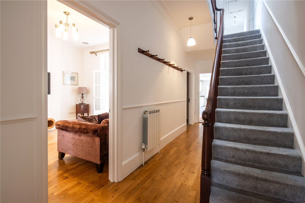 Property photo 3 of 17 Hallway