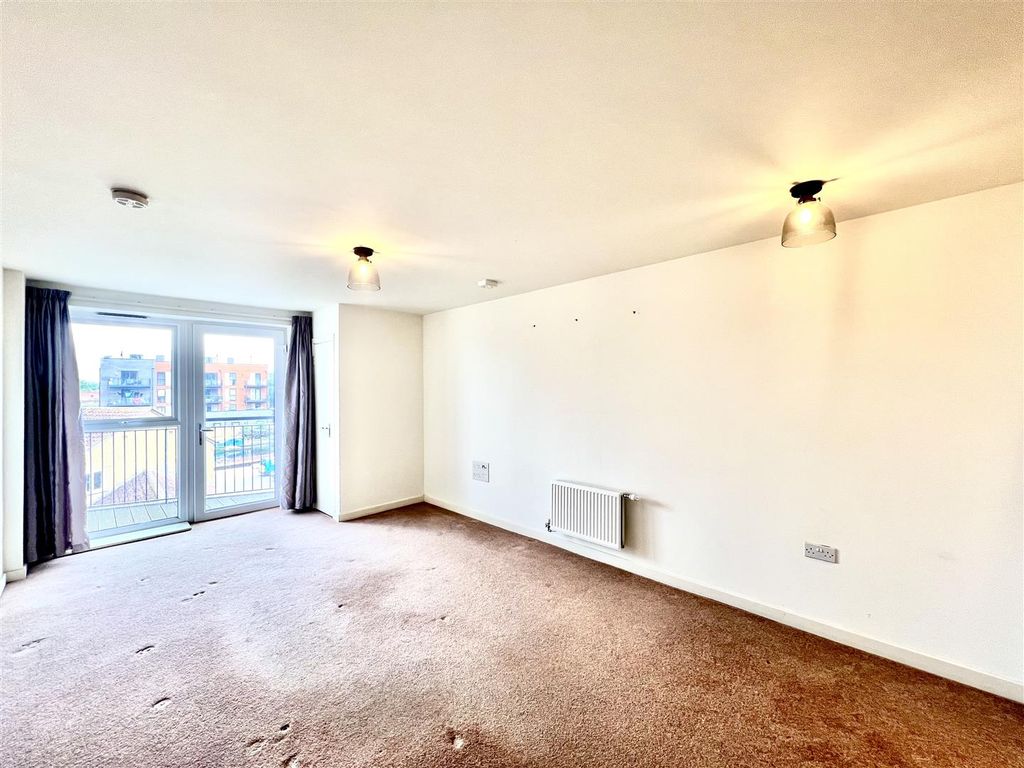 Property photo 2 of 10 Reception Room