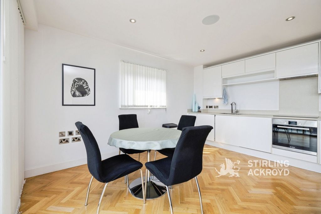Property photo 2 of 21 Pbox-Img.Jpg