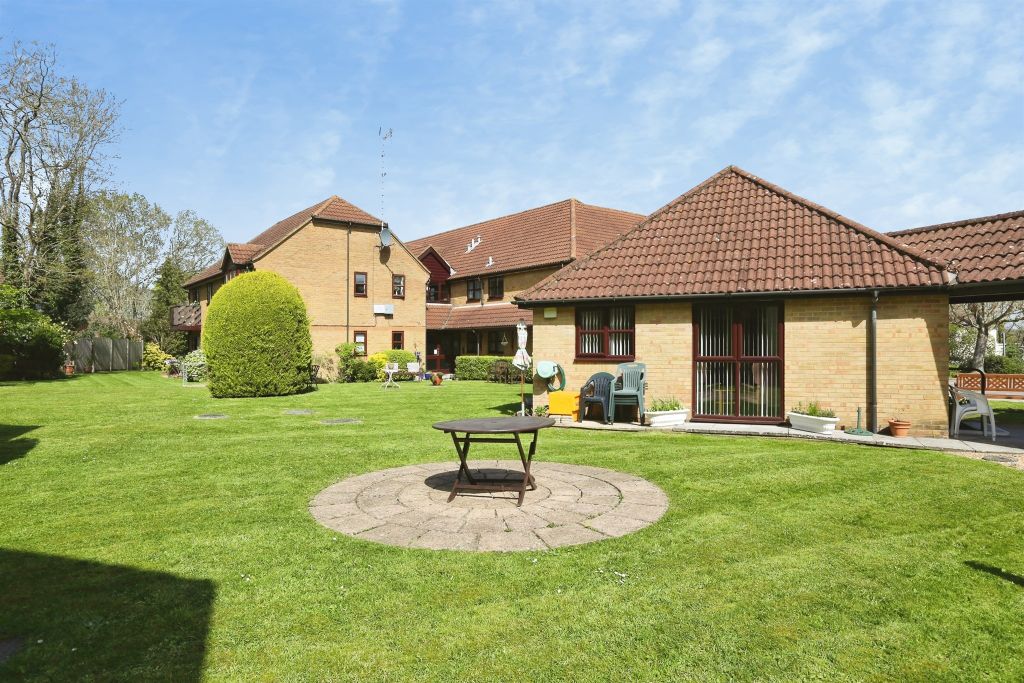 Property photo 3 of 17