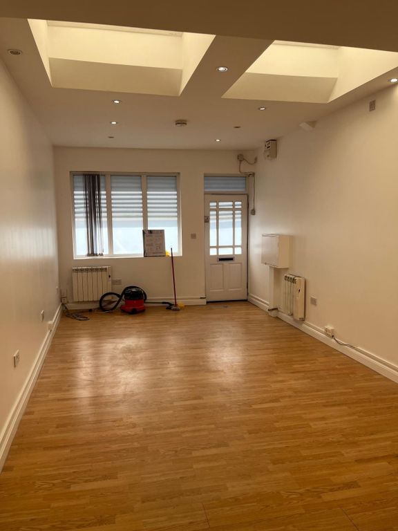 Property photo 1 of 4
