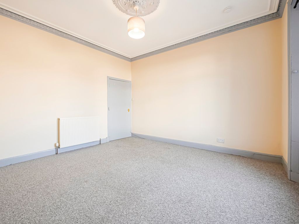 Property photo 2 of 8 Lounge-2