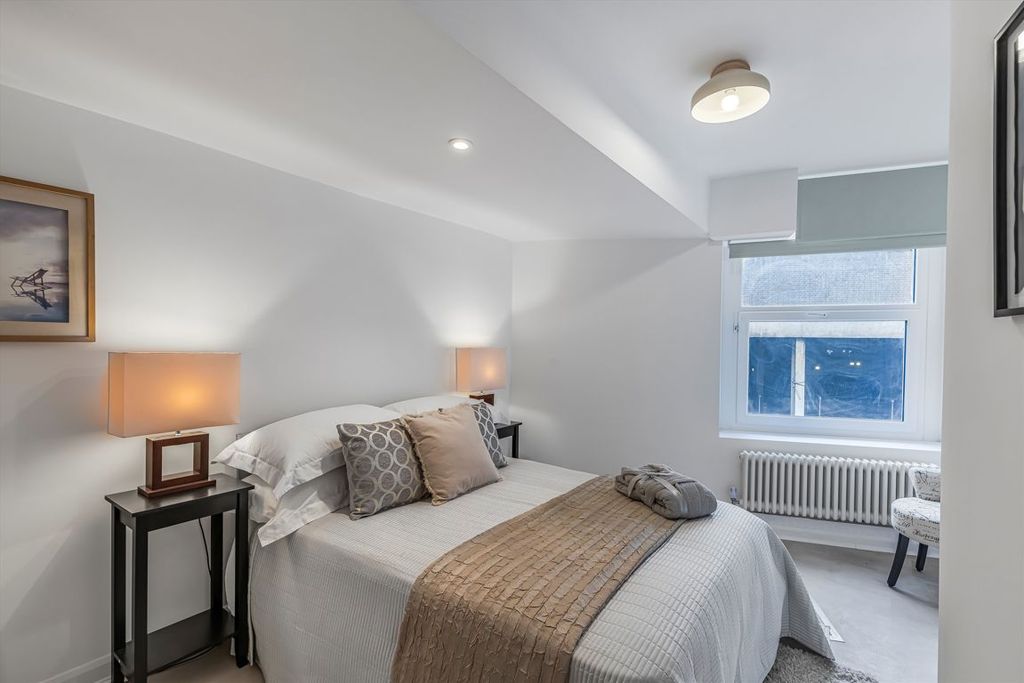 Property photo 3 of 4