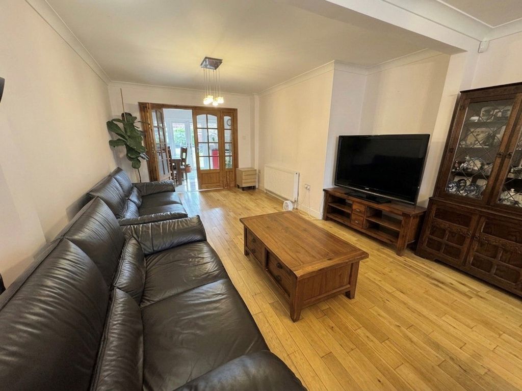 Property photo 2 of 15 Gallery