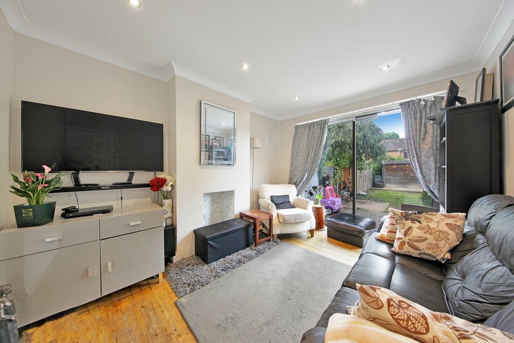 Property photo 2 of 12