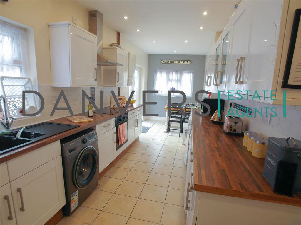 Property photo 1 of 5 27 Norman St Marketing Shots 7.Jpg