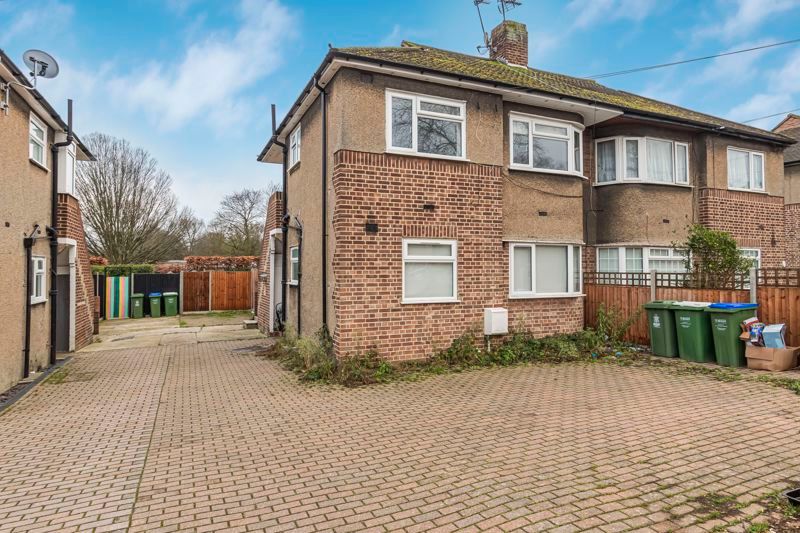 Property photo 1 of 12 External