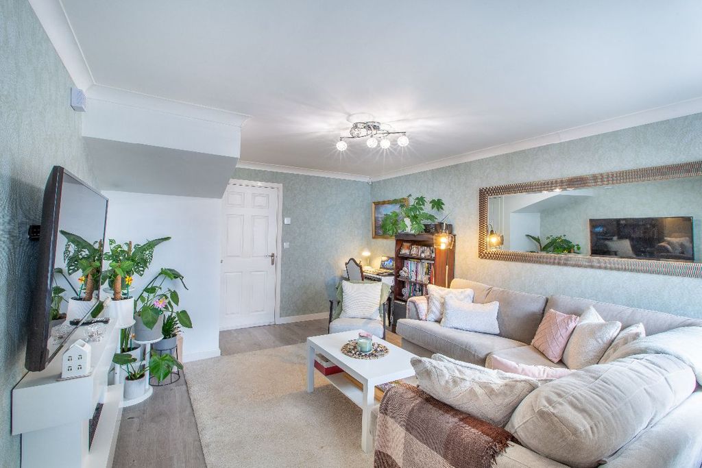 Property photo 3 of 30