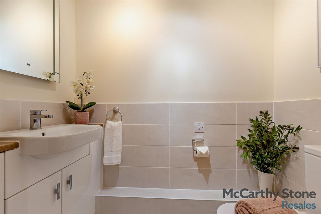 Additional image 12 of 2 bed flat for saleMonument Place, Endless Street, Salisbury SP1
