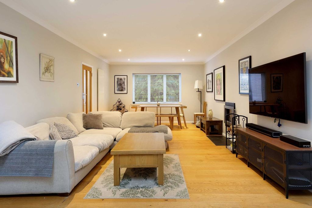 Property photo 3 of 19 Picture No. 13