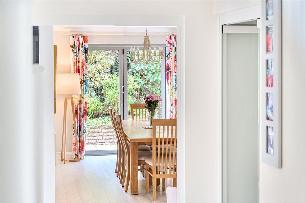 Property photo 2 of 4 Cameo