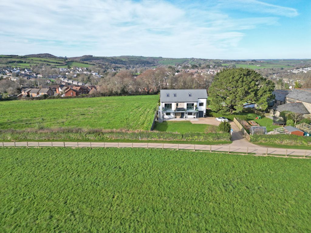 Additional image 5 of 4 bed detached house for saleThe Mount, Par, Cornwall PL24