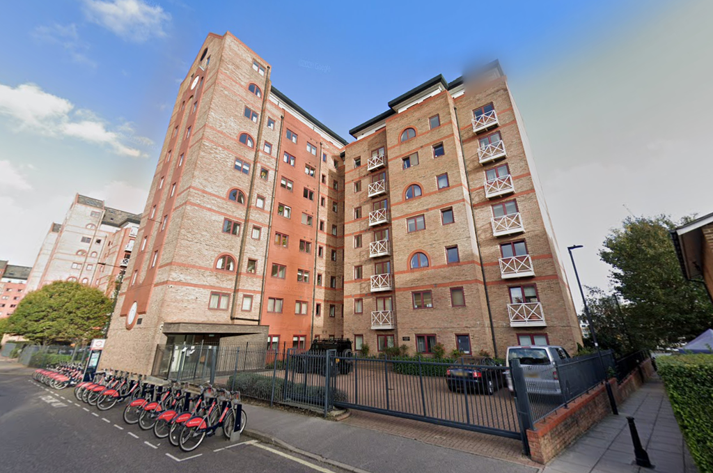 Property photo 1 of 9