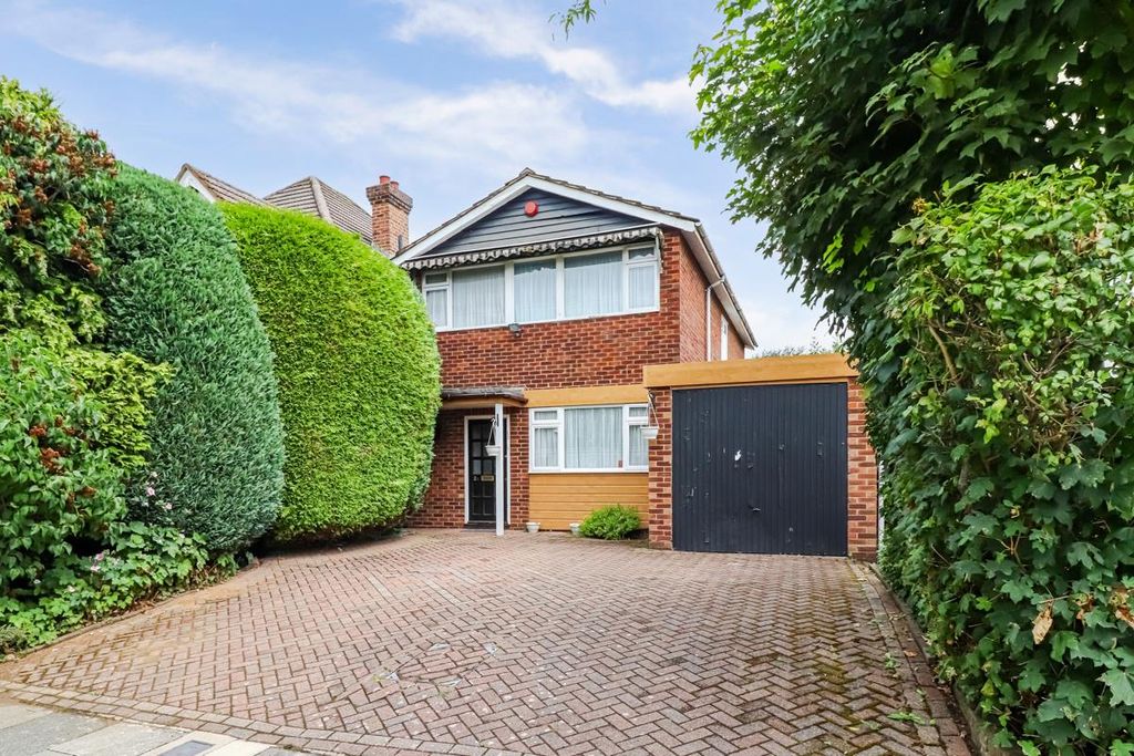 Property photo 1 of 17