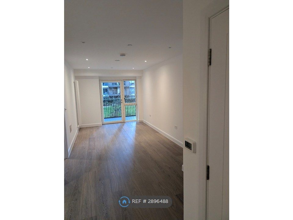 Property photo 2 of 16 Before Furnished