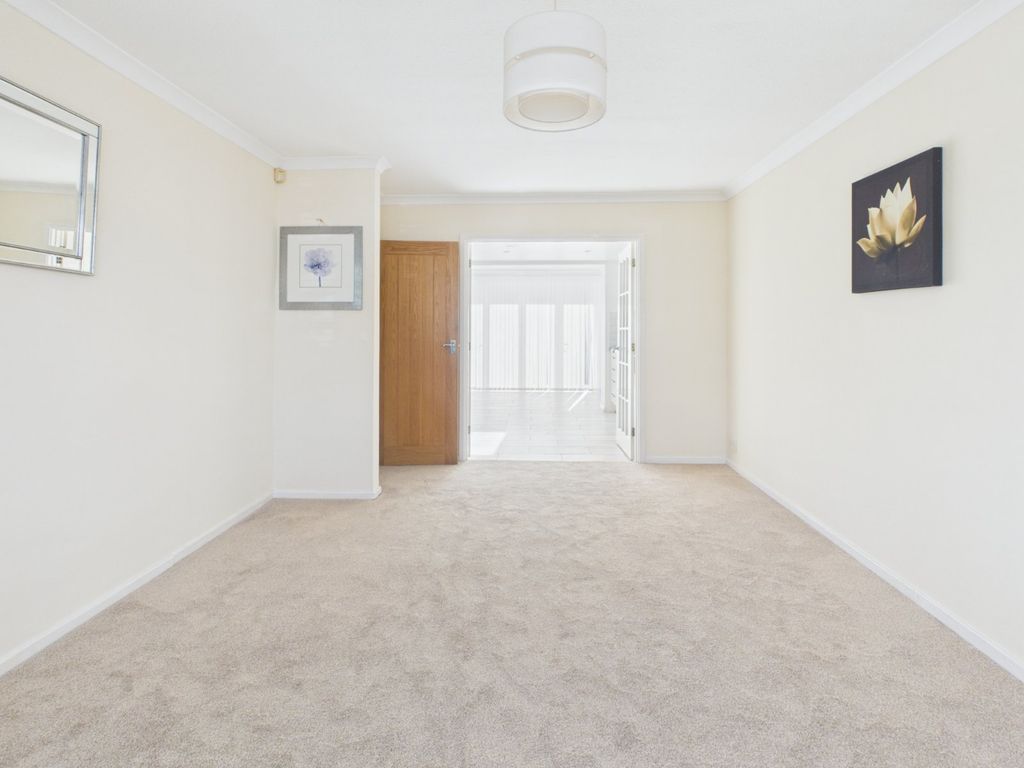 Property photo 3 of 19 Picture No. 03