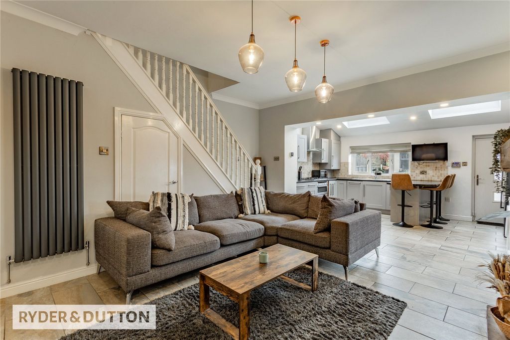 Property photo 3 of 17 Picture 3