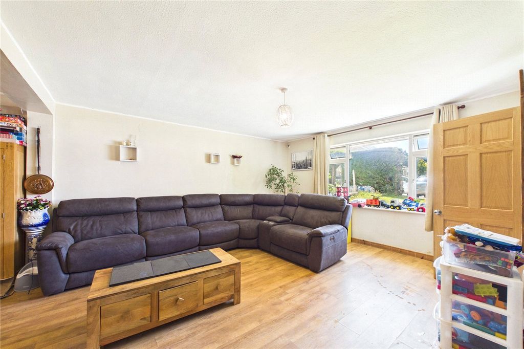 Property photo 3 of 12 Picture No. 25