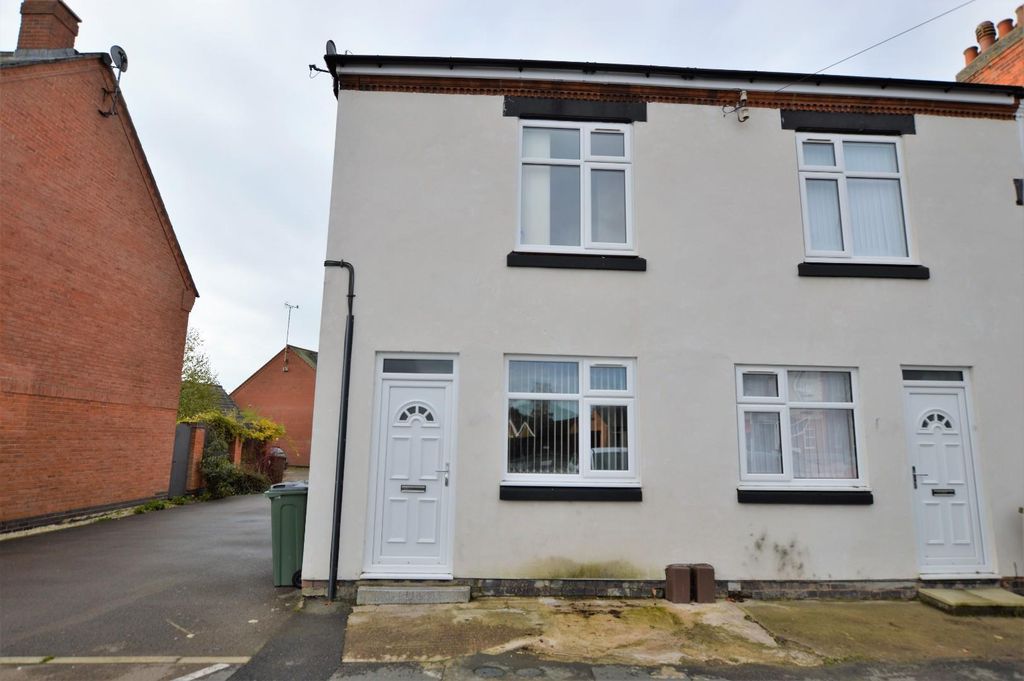 Property photo 1 of 6 Front