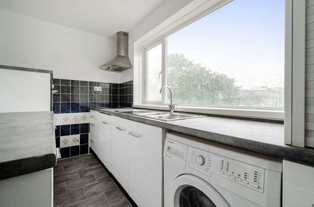 Property photo 3 of 18 3 - 1469163-11-6A1Dd2...