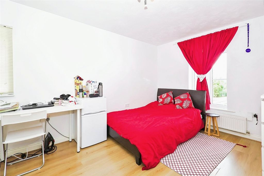 Property photo 3 of 7 Picture No. 02
