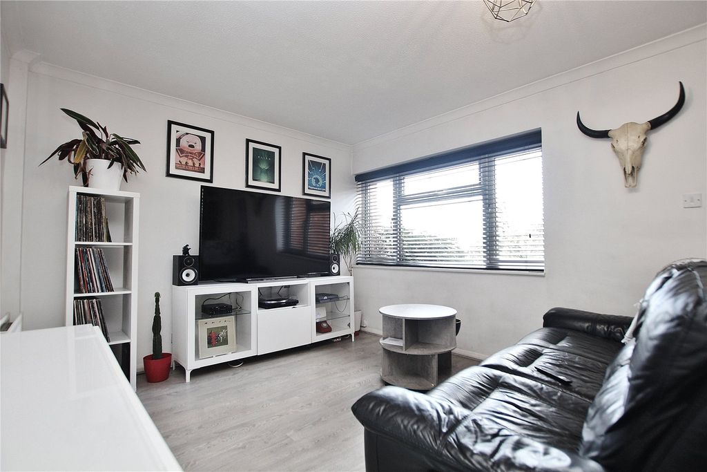 Property photo 3 of 18 Picture No. 14