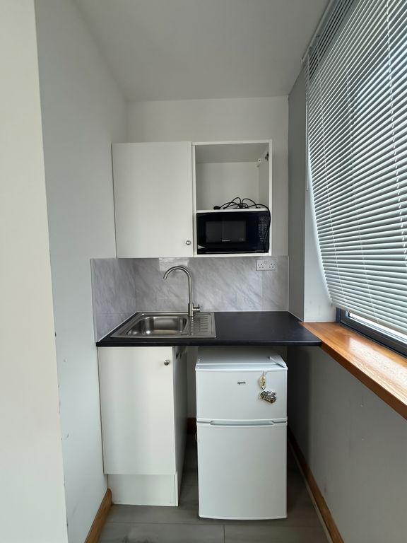 Property photo 2 of 3