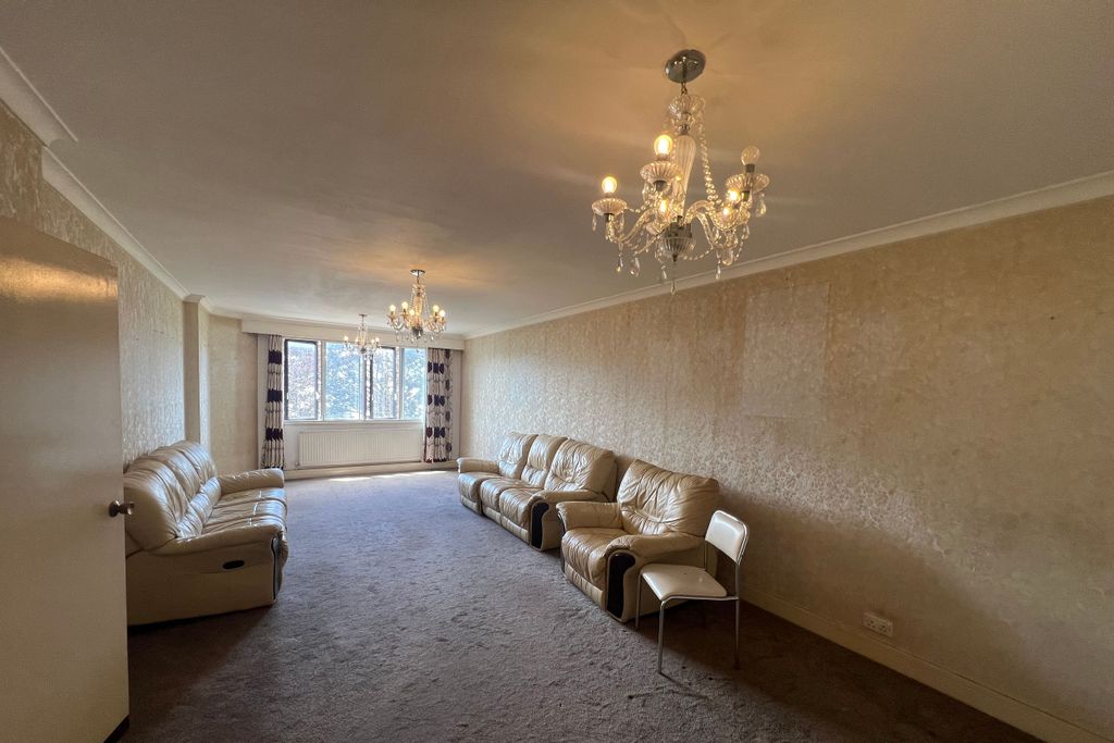 Property photo 3 of 9 Flat 33 Cavendish House, 21 Wellington Road, St Johns Wood, London Nw8 9Sq