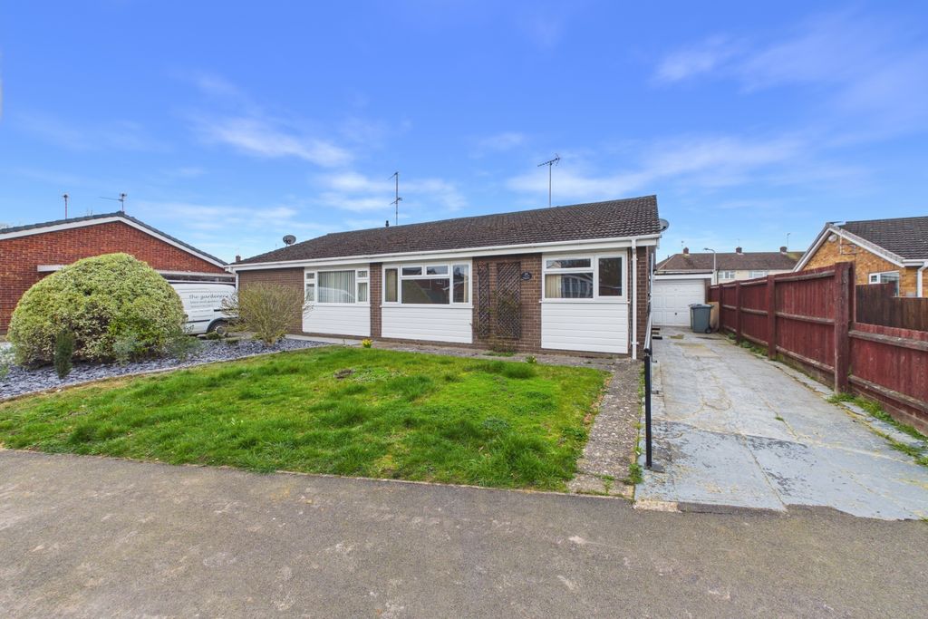 Property photo 1 of 15 Property Front View And Driveway