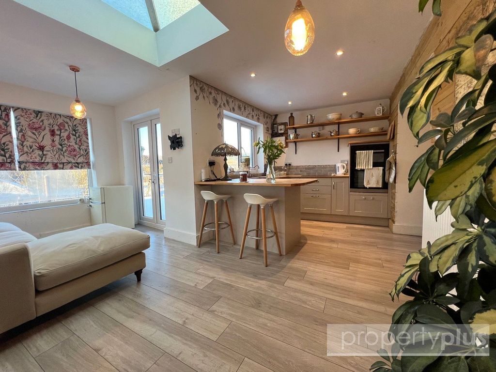 Property photo 3 of 18 Picture No. 17