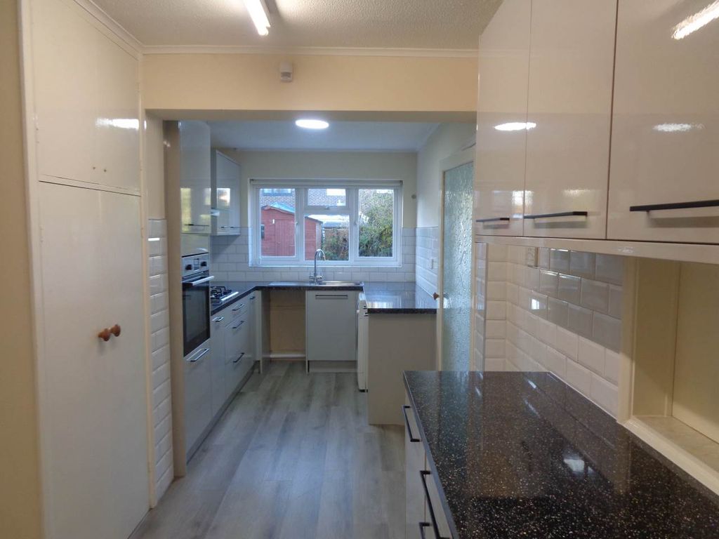 Property photo 2 of 12 Shirley Close 18 Kitchen 2025