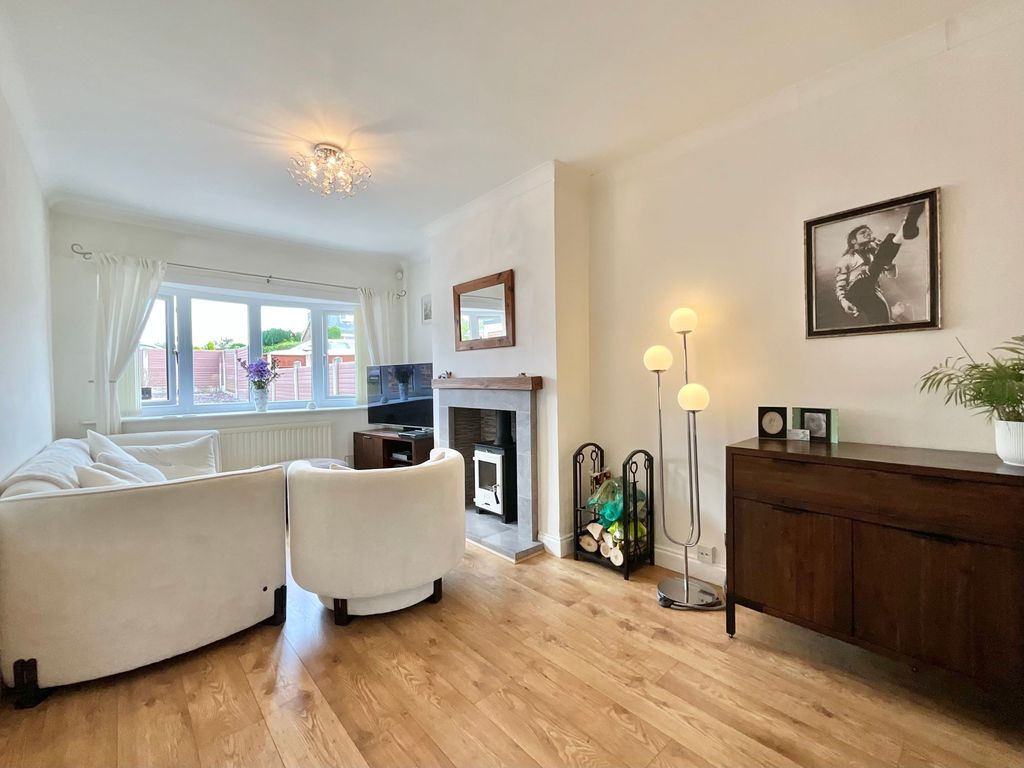Property photo 3 of 23