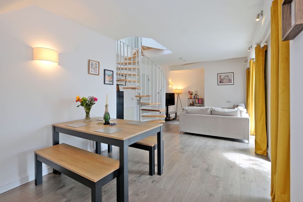 Additional image 8 of 3 bed flat for saleFlat 7 120 Rosemount Place, Rosemount, Aberdeen AB25