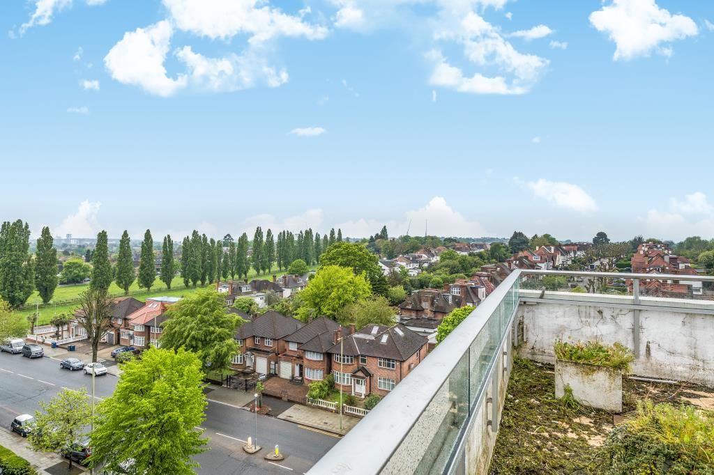Property photo 3 of 10 Balcony